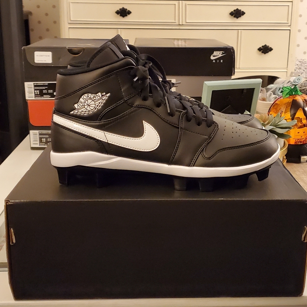 Jordan 1 Retro MCS